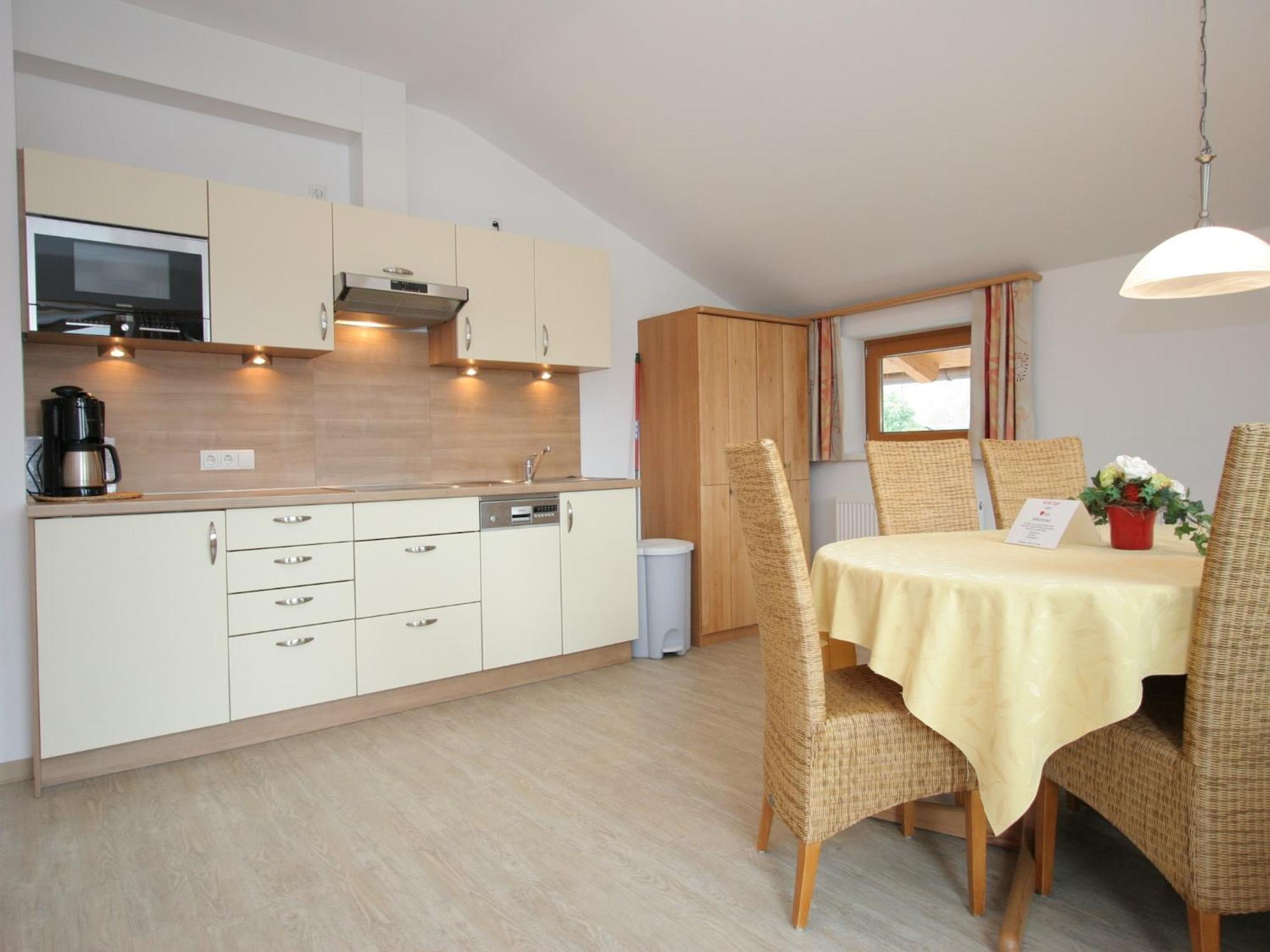 Spacious Apartment In Uderns Near Ski Area 외부 사진