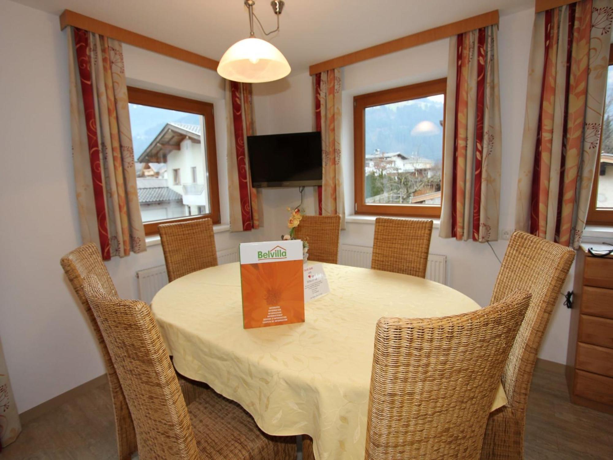 Spacious Apartment In Uderns Near Ski Area 외부 사진