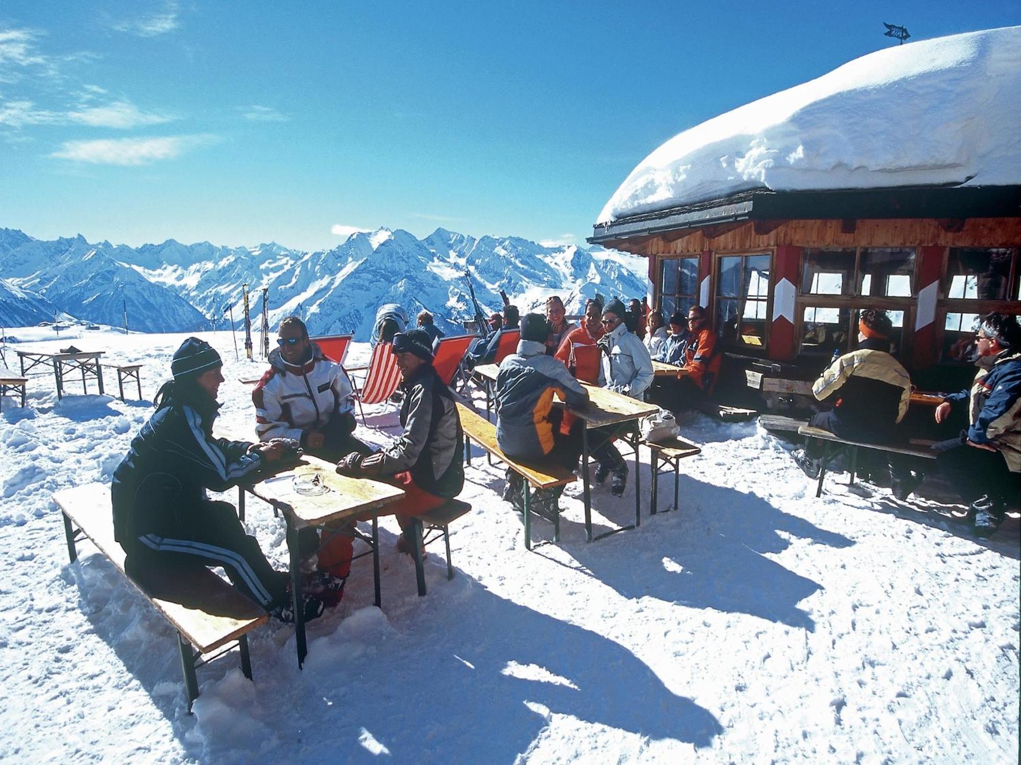 Spacious Apartment In Uderns Near Ski Area 외부 사진